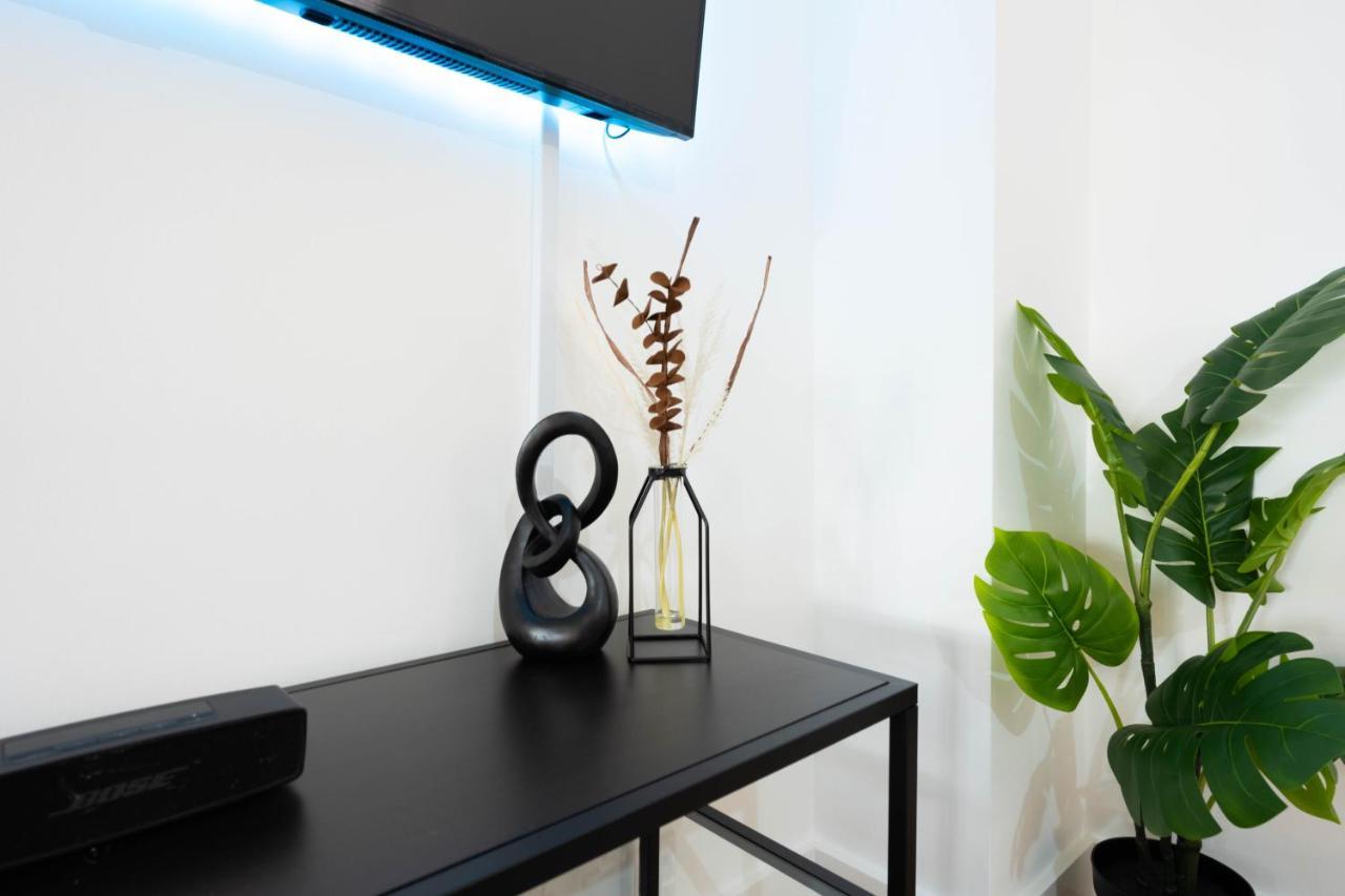 Stunning Townhouse With Pool Table Villa เบอร์มิงแฮม ภายนอก รูปภาพ