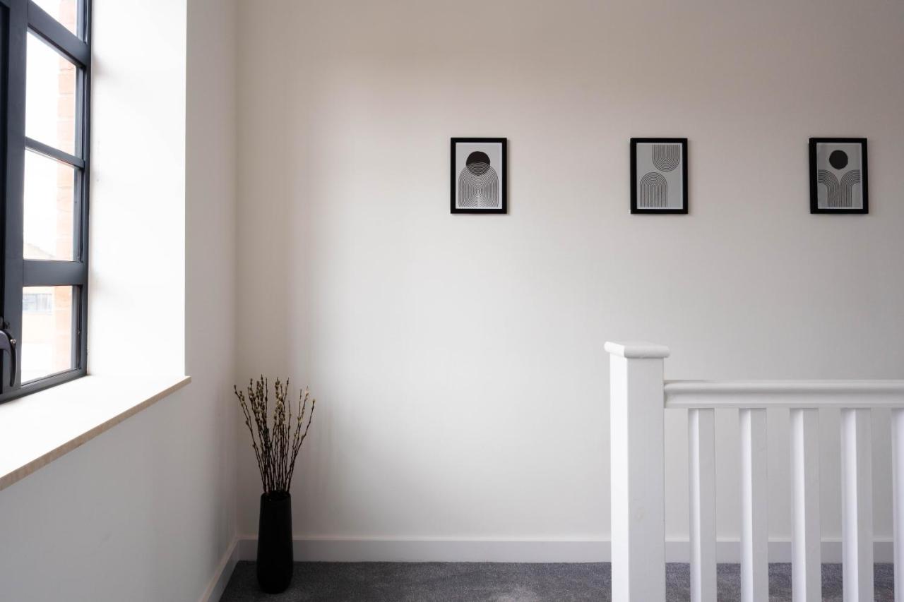 Stunning Townhouse With Pool Table Villa เบอร์มิงแฮม ภายนอก รูปภาพ