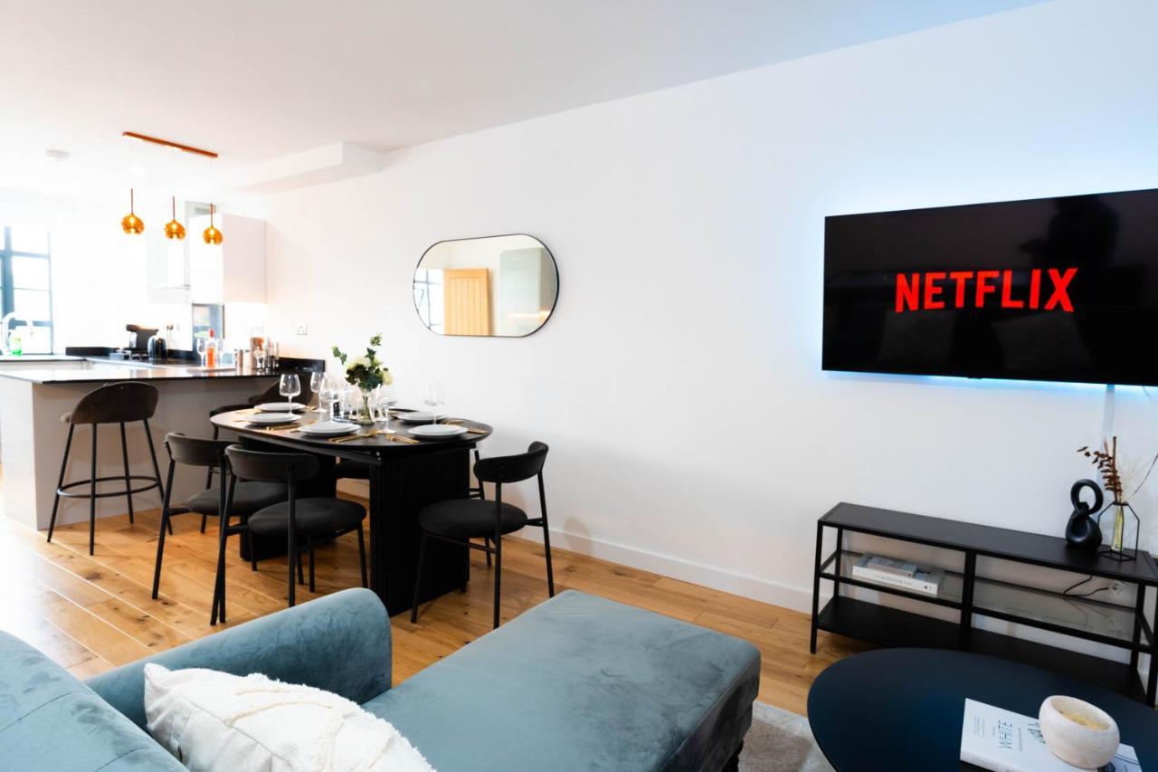 Stunning Townhouse With Pool Table Villa เบอร์มิงแฮม ภายนอก รูปภาพ