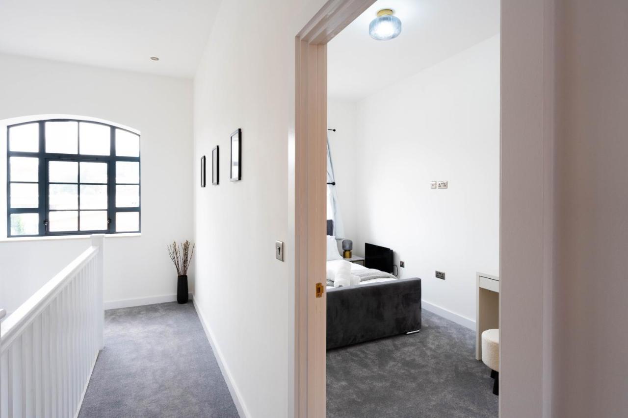 Stunning Townhouse With Pool Table Villa เบอร์มิงแฮม ภายนอก รูปภาพ